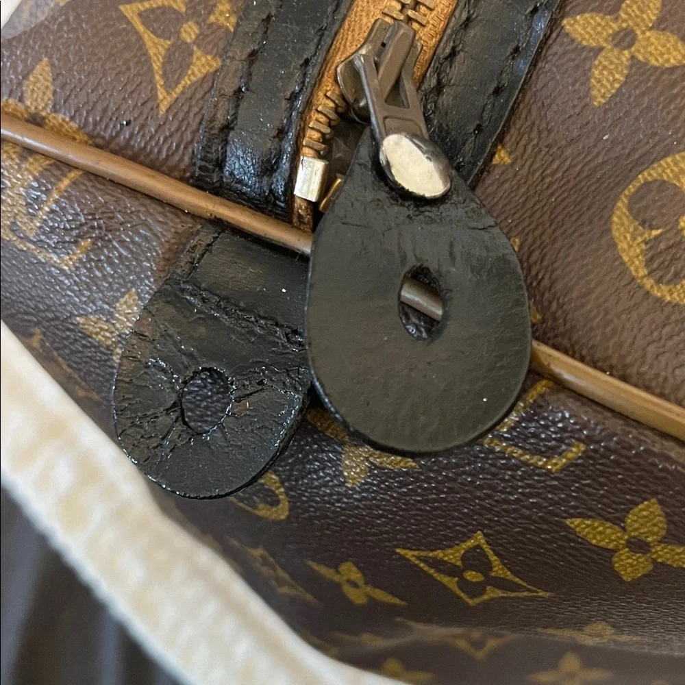 Louis Vuitton Sac Souple 35 Boston Bag